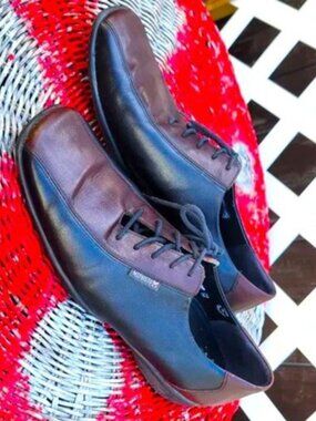 Mephisto square-toe black burgundy leather lace flats US10=UK7.5